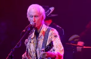 Gitarista kultne grupe “The Doors” Robi Kriger objavio novi album