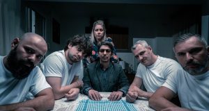 “Ljudi u glavi” kraj uspešne godine obeležili spotom za pesmu “Vri vri”