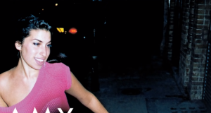 Ejmi Vajnhaus šeta kroz vreme: Novi video za “In My Bed”