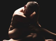 Goli umetnik tuži Muzej moderne umetnosti jer ga nije zaštitio od pipanja posetilaca