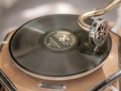 Ove pesme su postale javno vlasništvo