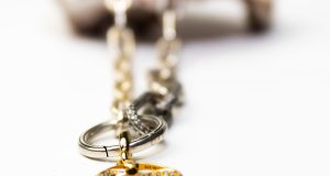 Zašto Pandora prelazi na korišćenje samo recikliranog srebra i zlata?