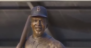 Ukradena bronzana statua Džekija Robinsona: ostale samo cipele