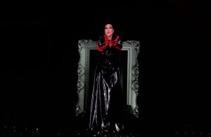 Dragana sa suzama otvorila drugi koncert u Štark areni!