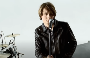 Keane obeležava 20 godina debija “Hopes And Fears” remasterizovanjem albuma