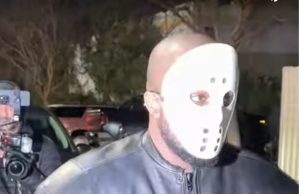 Kanje Vest kao Džejson iz horora Petak 13.