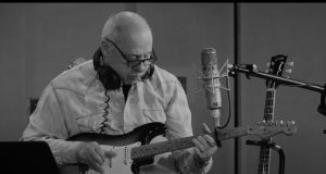 Mark Knopfler sa više od 60 gitarista objavljuje humanitarni singl