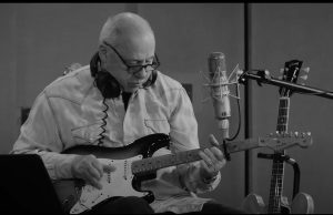 Mark Knopfler sa više od 60 gitarista objavljuje humanitarni singl