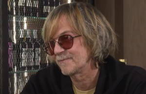 Žika Todorović i Deca iz vode sviraju EKV