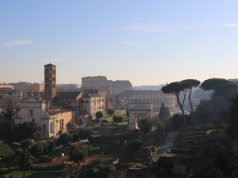 Kopija kipa cara Konstantina u originalnoj veličini izložena u Rimu