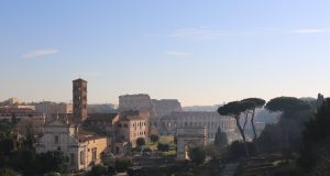 Kopija kipa cara Konstantina u originalnoj veličini izložena u Rimu