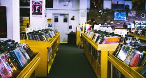 Velika Berza ploča i CD-ova u Domu omladine Beograda