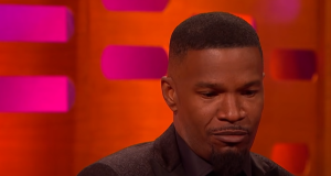 Džejmi Foks je spreman da govori o svom ugroženom zdravlju isključivo kroz humor na sceni