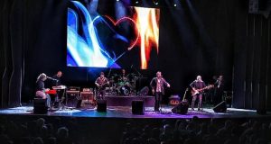 Osmesi i suze obeležili koncert Alena Islamovića