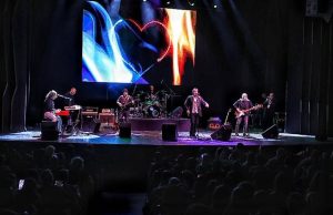 Osmesi i suze obeležili koncert Alena Islamovića