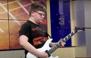 Jedanaestogodišnji gitarista Kol Parsons postao internet zvezda nakon nastupa u školi