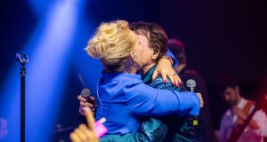 Kakva završnica Kopaonik Music Week-a! Čola i Brena zajedničkim nastupom ispisali nove stranice muzičke istorije, Brena priznala: “Ostvarila mi se životna želja”