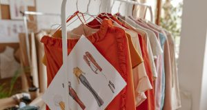 Francuska planira da zabrani reklamiranje brze mode