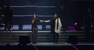 Laura Pauzini izvela improvizovani duet sa Luisom Fonsijem