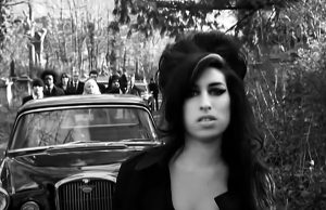 Bili Pajper otkrila da je Ejmi Vajnhaus bila žrtva vršnjačkog nasilja