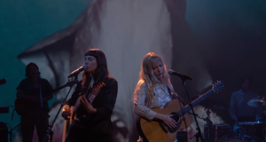 (VIDEO) Madi Diaz i Lennon Stella postavile jedno pitanje manje