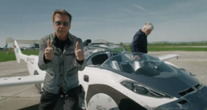 Francuski kompozitor prvi putnik u letećem automobilu “er kar”