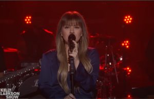 Keli Klarkson obradila “Sad But True”