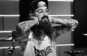 Pogledajte kako je bubnjar Majk Portnoj pokušao da odsvira pesmu grupe Tool “Pneuma”