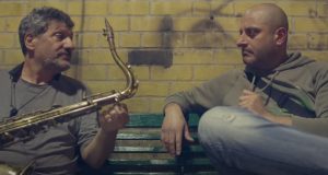 Na Želovo igralište stižu Hantersi, Ritam nereda, Pero Defformero, Six Pack…