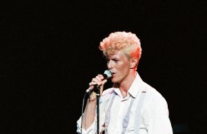 Ovo je neobjavljena verzija pesme “I Can’t Explain” grupe “The Who” u izvođenju  Dejvida Bouvija