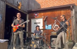 Nikola Đuričko i Džoni Midnajt Trio nastupaju u BitefArtcafe klubu