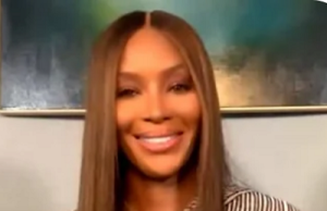 Naomi Kembel: Oba deteta sam dobila uz pomoć surogat majke