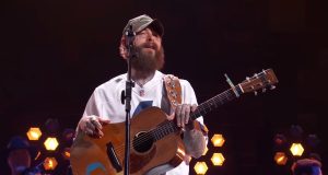 (VIDEO) Post Malone najavio saradnju sa Krisom Stejpltonom