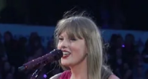 (VIDEO) Par se verio na koncertu Tejlor Svift