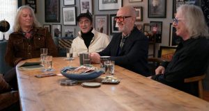 R.E.M. primljeni u Kuću slavnih testopisaca: “Živeli smo ili umirali od snage naših pesama”