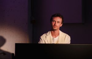 Muzika najtananijih osećanja: Predstavljen debitanskti album “Piano Solely” pijaniste Alekseja Sokolova