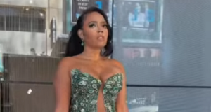 Naslednica proslavljenog producenta na meti kritika zbog nošenja torbice u obliku pištolja