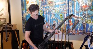 Džejson Njusted prodaje opremu iz svojih “Metallica” dana