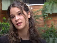 Mlada glumica opet prijatno iznenadila: Poslušajte “Ispod neba”