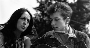 Samom prijavom na kasting za ovu ulogu Timoti Šalame se dobrovljno stavio na nišan “Dilanologa”