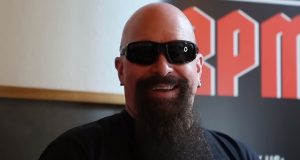 Keri King žali što nije imao bolji dogovor za pesmu “No Sleep Till Brooklyn”