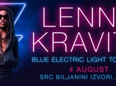 Leni Kravic postavio džinovsku gitaru u Ohridsko jezero