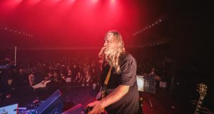 Nikola Vranjković objavio spot za “Teoriju zabave” i najavio koncerte u regionu