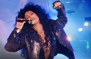 Šer objavila specijalna izdanja svoja dva omiljena albuma