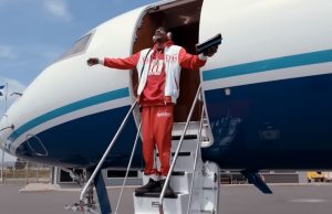 Snup Dog otvorio vrata svoje prve licencirane prodavnice marihuane u Kaliforniji