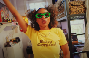 Nikad se nije pozivala na svog poznatog tatu, a danas je njena muzika viralna senzacija