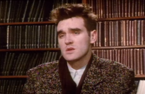 Morisi se oglasio nakon što je ukraden njegov prvi pasoš iz tinejdžerskih godina