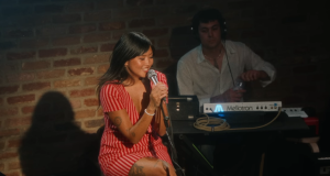 Beabadoobee dominira britanskim top-listama; Evo ko se još penje ka vrhu!