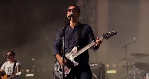 Manic Street Preachers objavili singl “Decline & Fall”