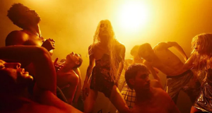 (VIDEO) Micka Lifa udahnula balkanski duh novom singlu slovenačke umetnice Raiven